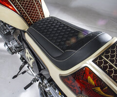 Ekskluzīvs Yamaha XJR-1300 SP Custom Cafe-Racer "Kintaro"