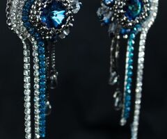 Dažādas piespraudes, auskari, kakla rotas - 6