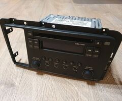 Pārdod Volvo S60 magnetolu HU-650.